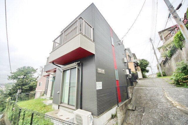 マキシムーン菊名の物件外観写真