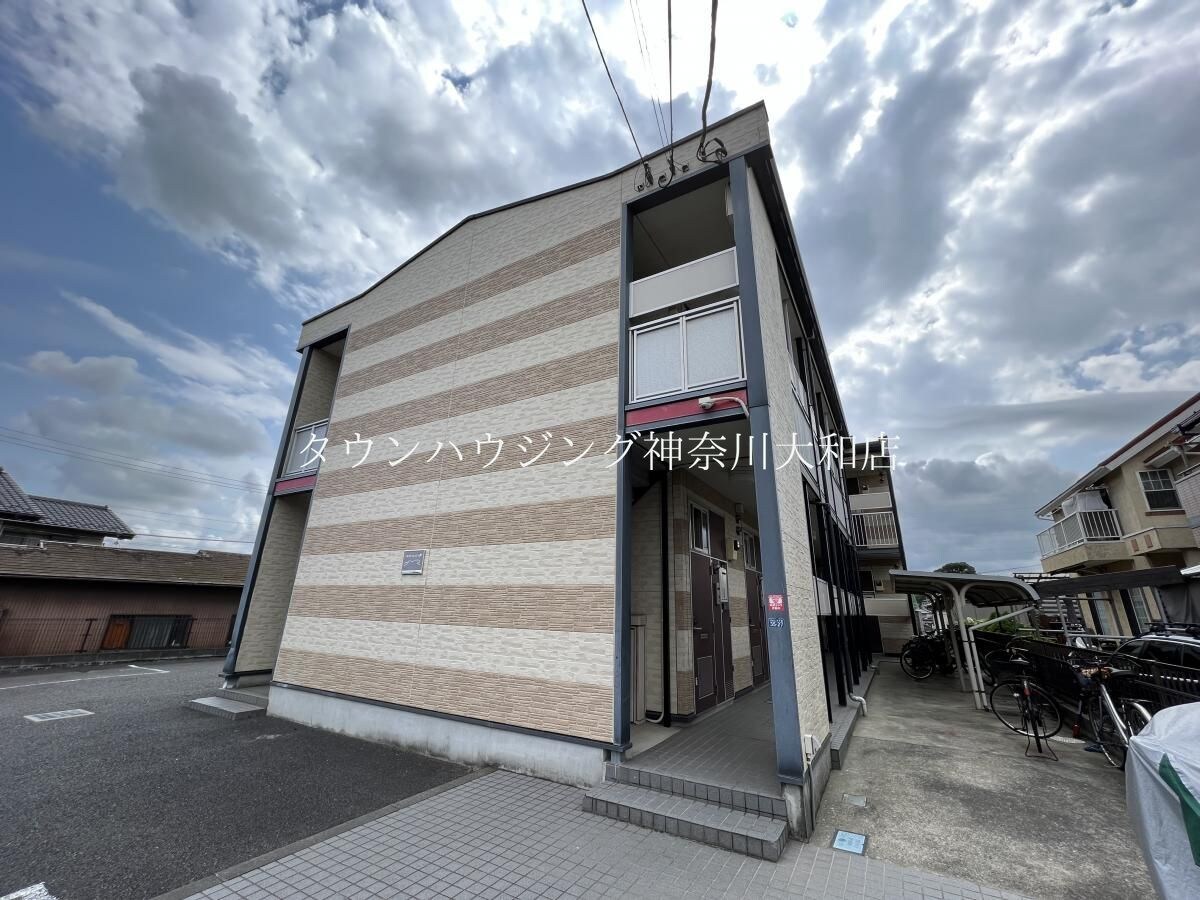 レオパレスＦＯＬＫの物件外観写真