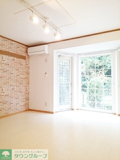 モンラルジュ8番館の物件内観写真