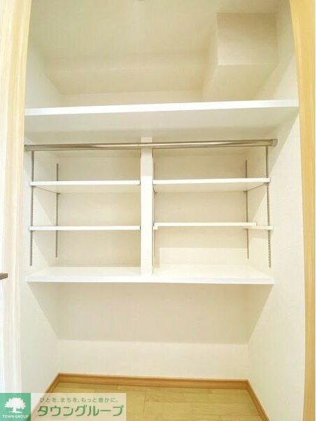 ラフォーレ金山の物件内観写真