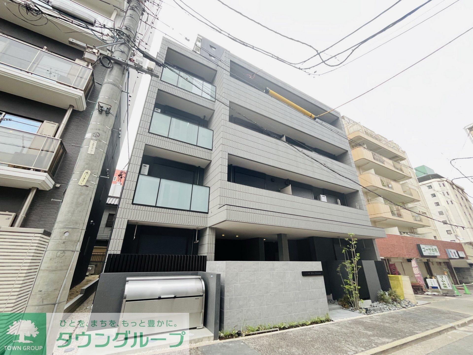 ファーレ東雲の物件外観写真