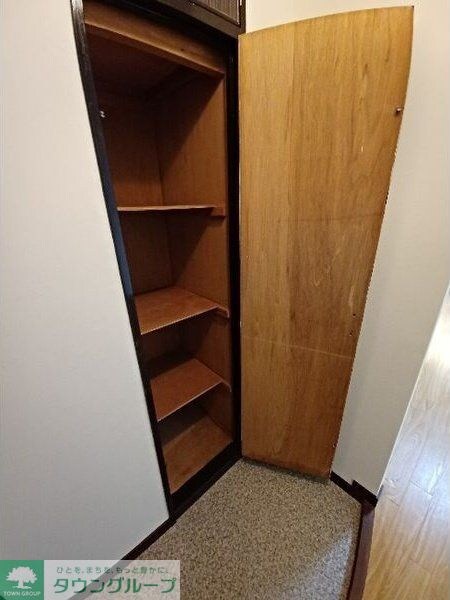 レスカール千代田の物件内観写真