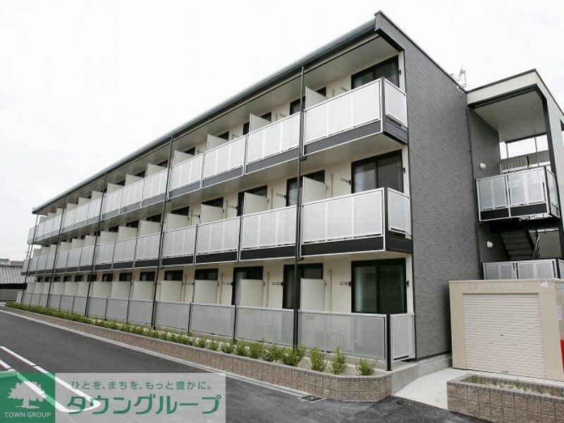 レオパレスサンカレッジの物件外観写真