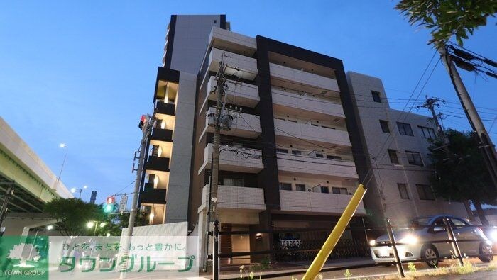 スティングレイつるまの物件外観写真