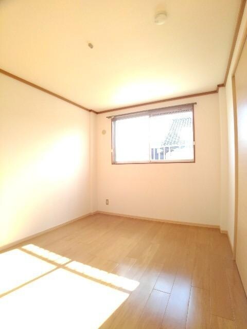 エルディム日向の物件内観写真