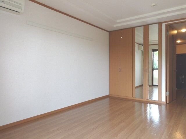 エルミタージュの物件内観写真