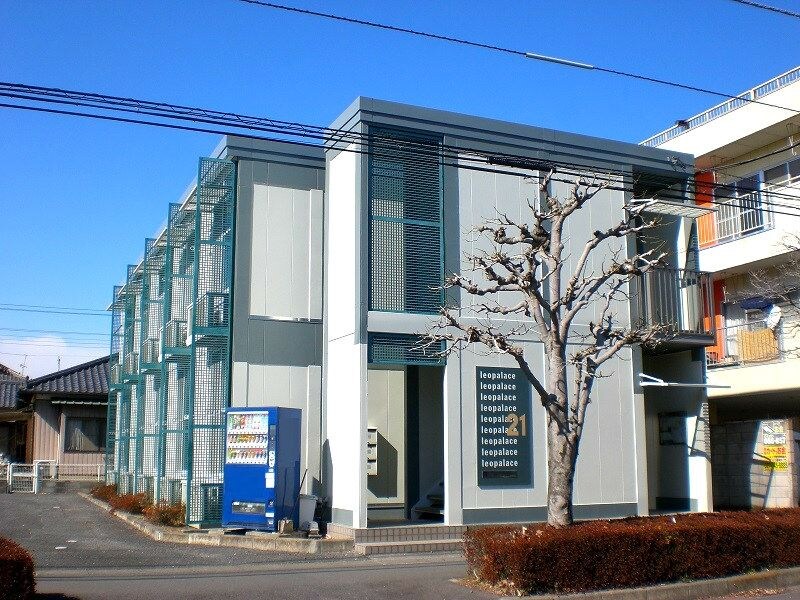 レオパレス南本町の物件外観写真