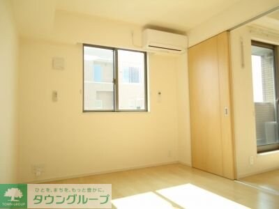 Ｒａｉｎｂｏｗ　Ｓｋｙ　ｙの物件内観写真