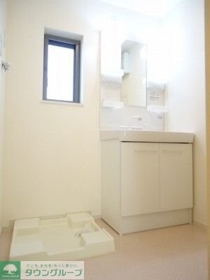 Ｒａｉｎｂｏｗ　Ｓｋｙ　ｙの物件内観写真