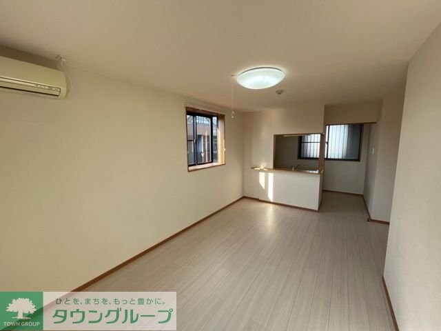 ジャルディニエールＢの物件内観写真