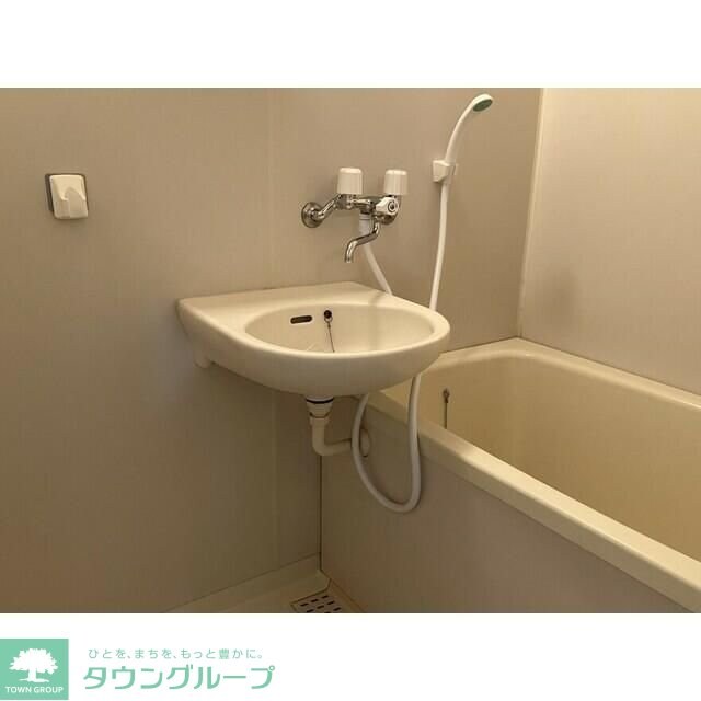 鼻高フラットＡの物件内観写真