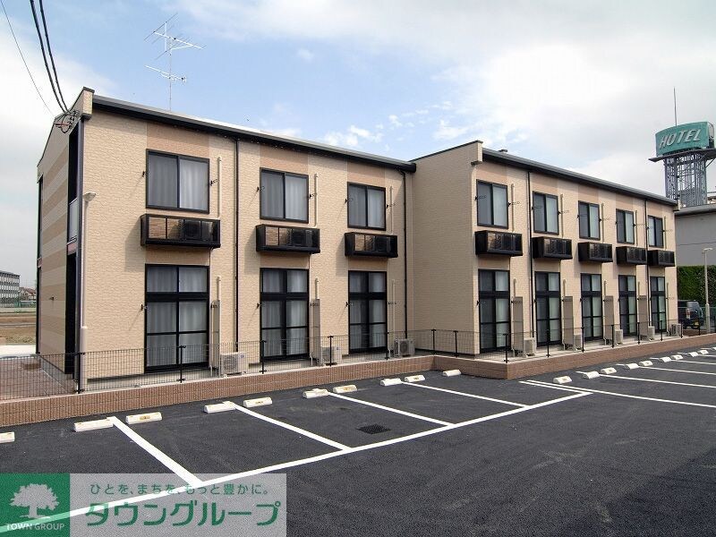 レオパレスとあむの物件外観写真