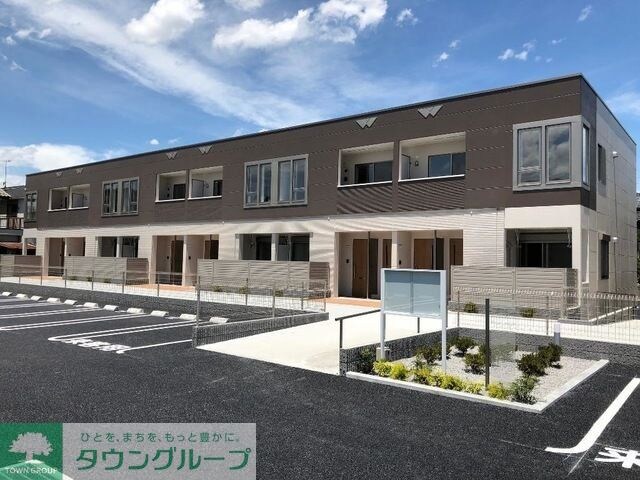 グランドアークの物件外観写真