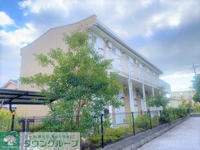 レオパレスフルール西綾瀬の物件外観写真
