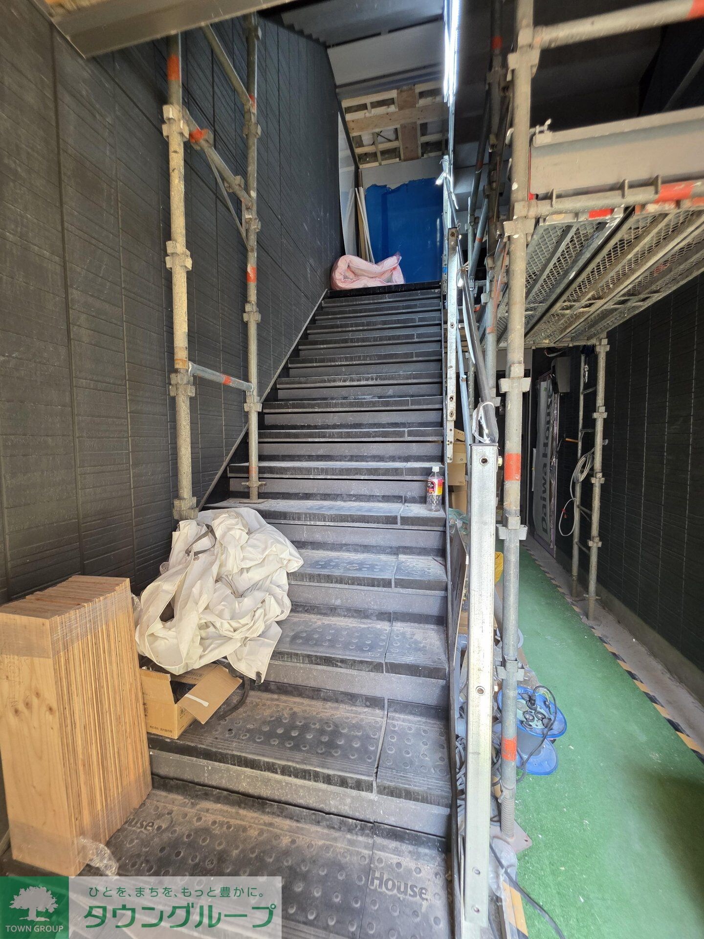 セレスティア西綾瀬の物件内観写真