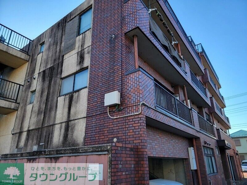 フェアリーヒルズ保木間の物件外観写真