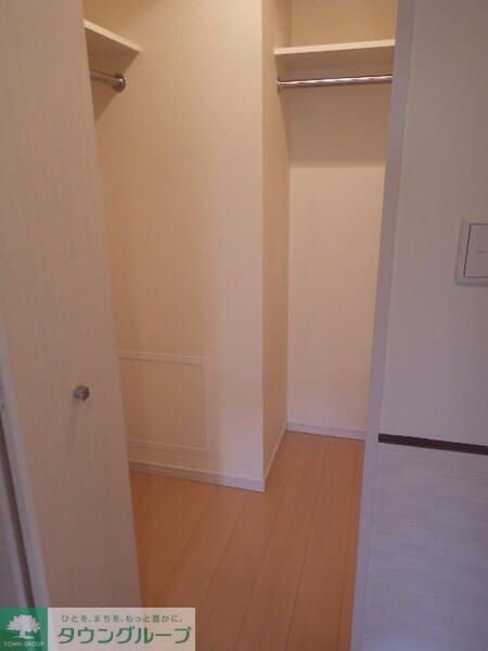 ロイヤルパークス新田の物件内観写真