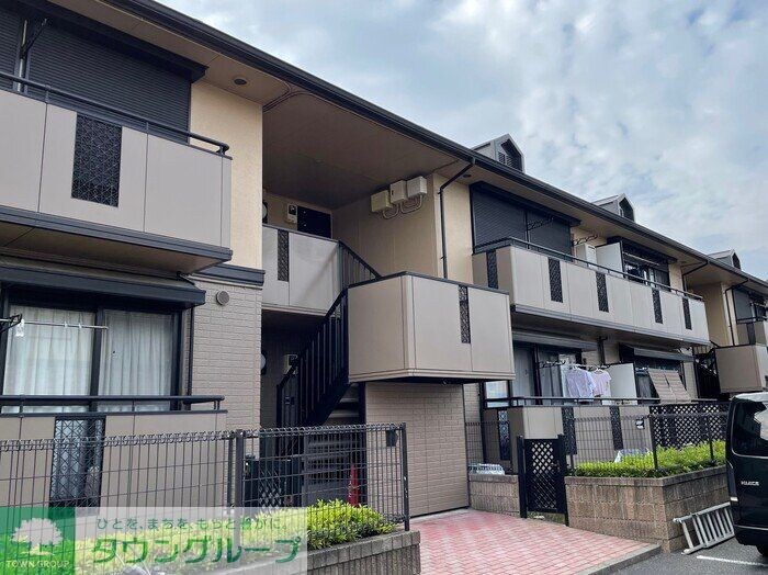 ファーストコートの物件外観写真