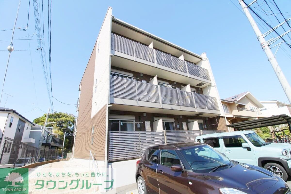 ミランダエビナ　カームガーデンの物件外観写真