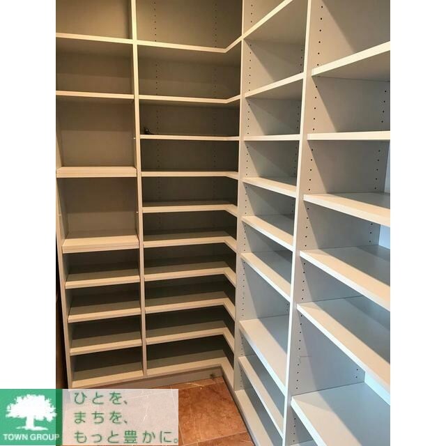 青山パークタワーの物件内観写真