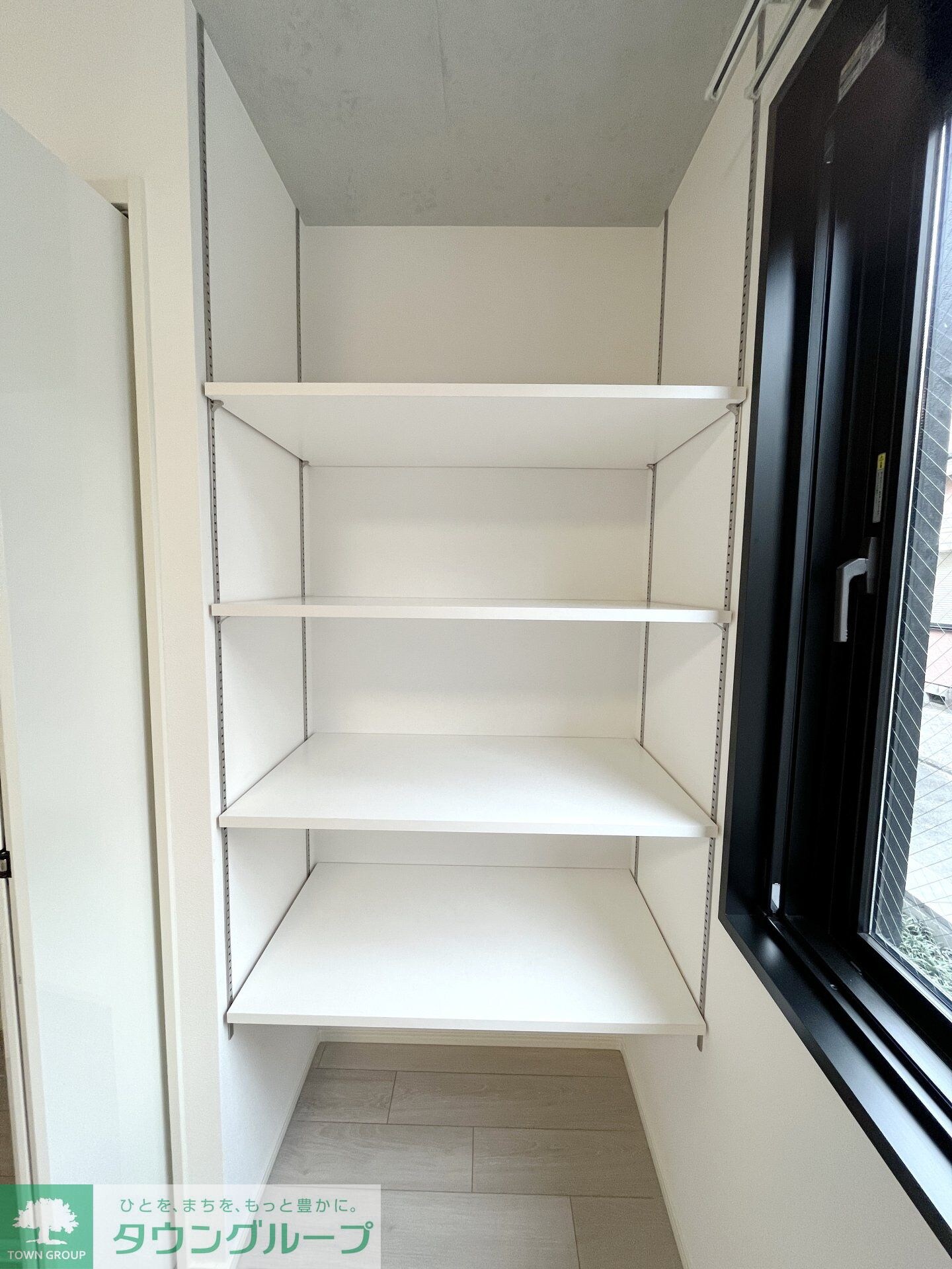 STRIPES 不動前の物件内観写真