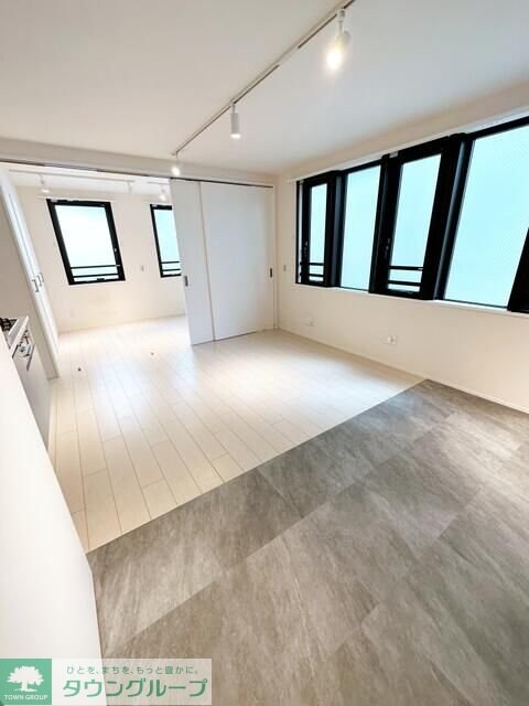 オモチアドオーヤマの物件内観写真