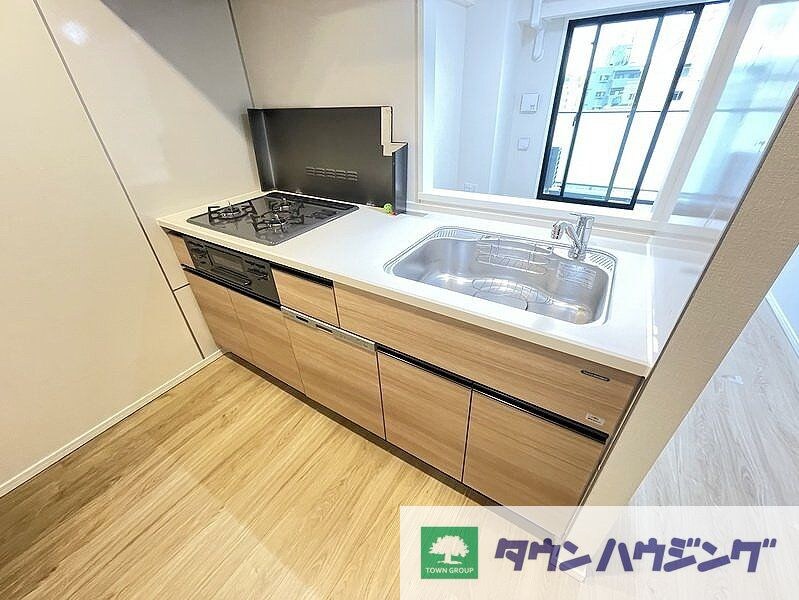 市谷台町坂フロントの物件内観写真