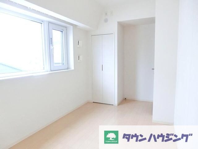 コスモリード新宿余丁町の物件内観写真