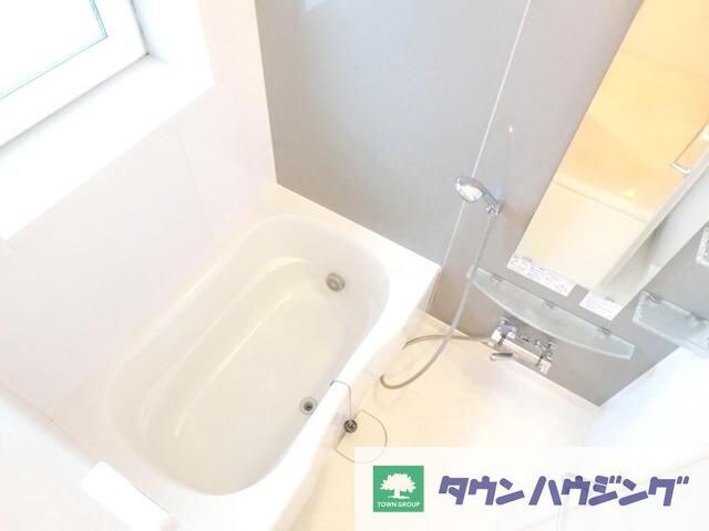 コスモリード新宿余丁町の物件内観写真