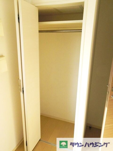 コスモリード新宿余丁町の物件内観写真