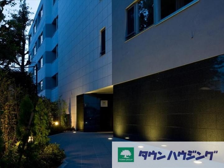 コスモリード新宿余丁町の物件内観写真