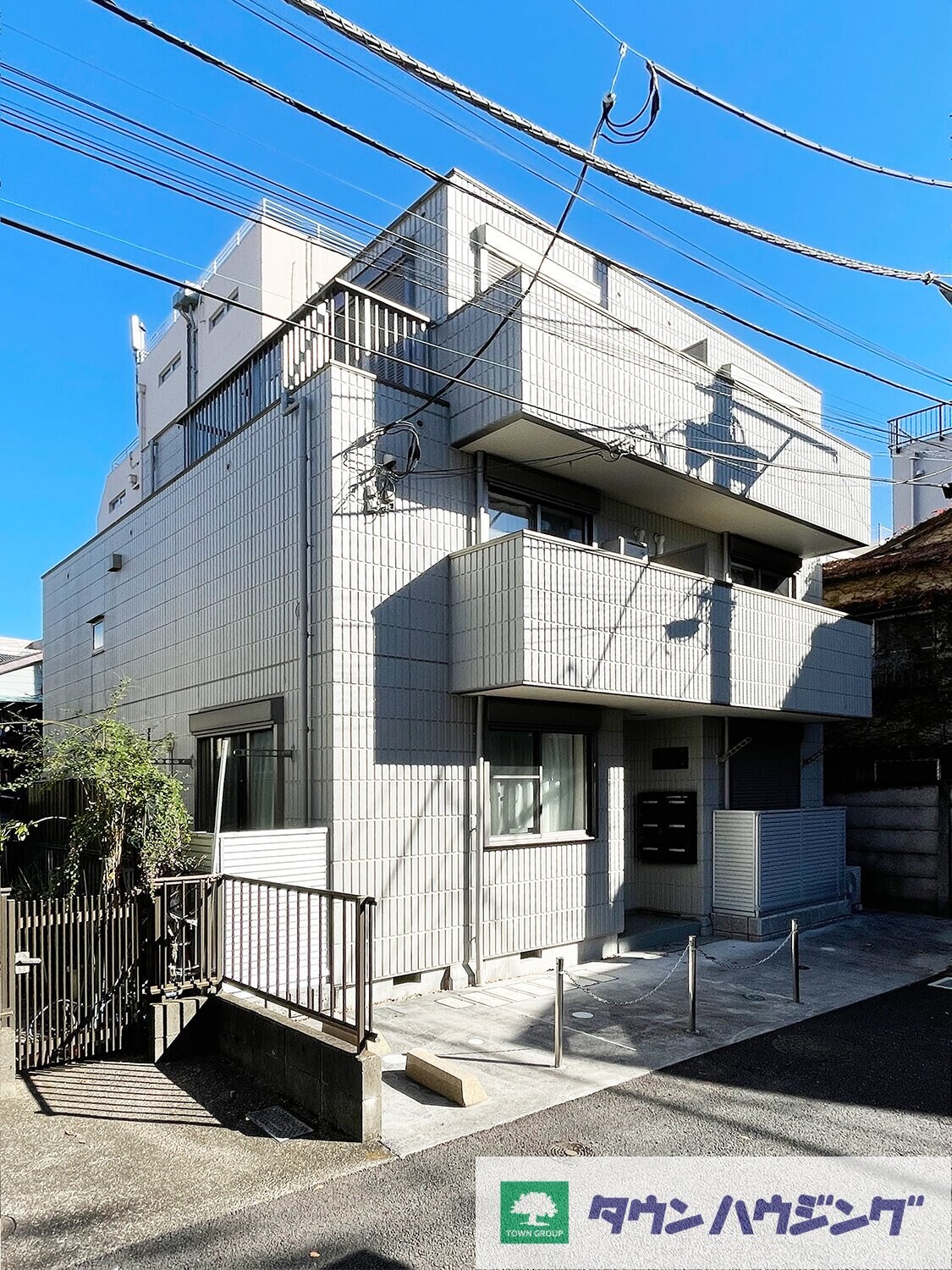 アーバンメゾン四谷若葉の物件外観写真