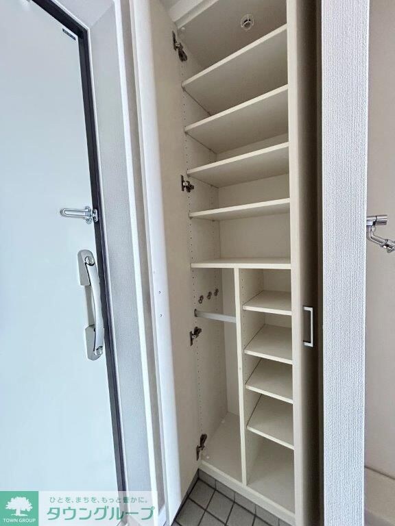 ラクアスレジデンス東新宿の物件内観写真