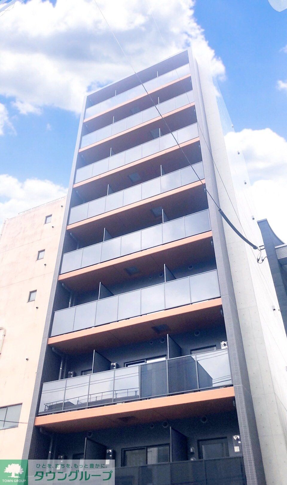 コンフォリア・リヴ北新宿の物件外観写真