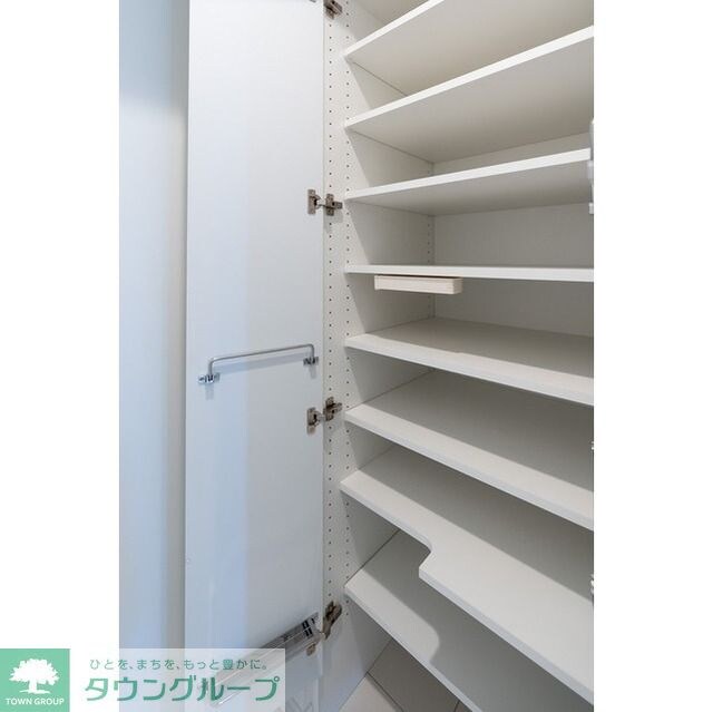 コンフォリア・リヴ新中野ＳＯＵＴＨの物件内観写真