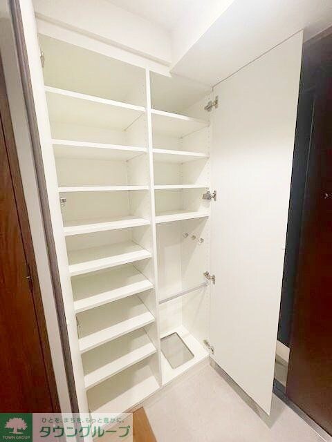 ラティエラ中野新井の物件内観写真