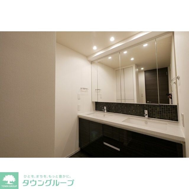 コンフォリア新宿イーストサイドタワーの物件内観写真