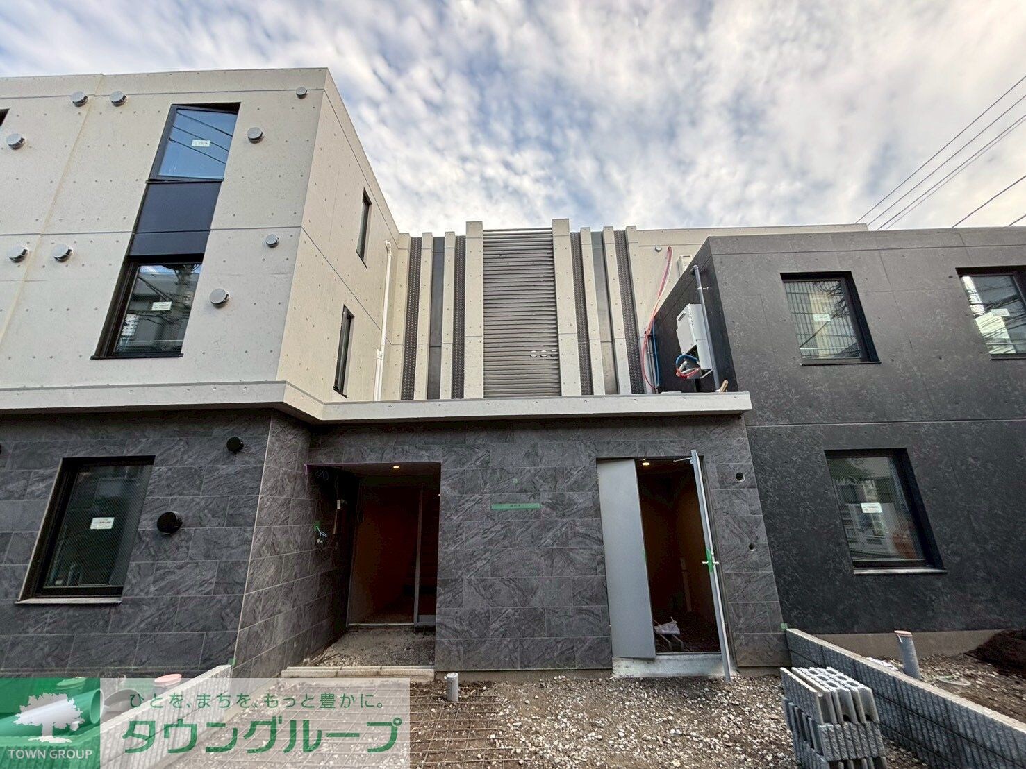 グランピア中野坂上の物件外観写真