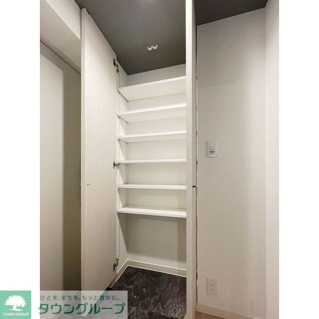 ウェルスクエアイズム下北沢ＷＥＳＴの物件内観写真