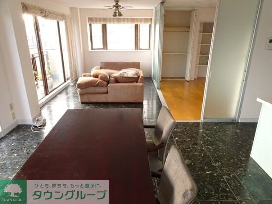 メゾンエミールIの物件内観写真