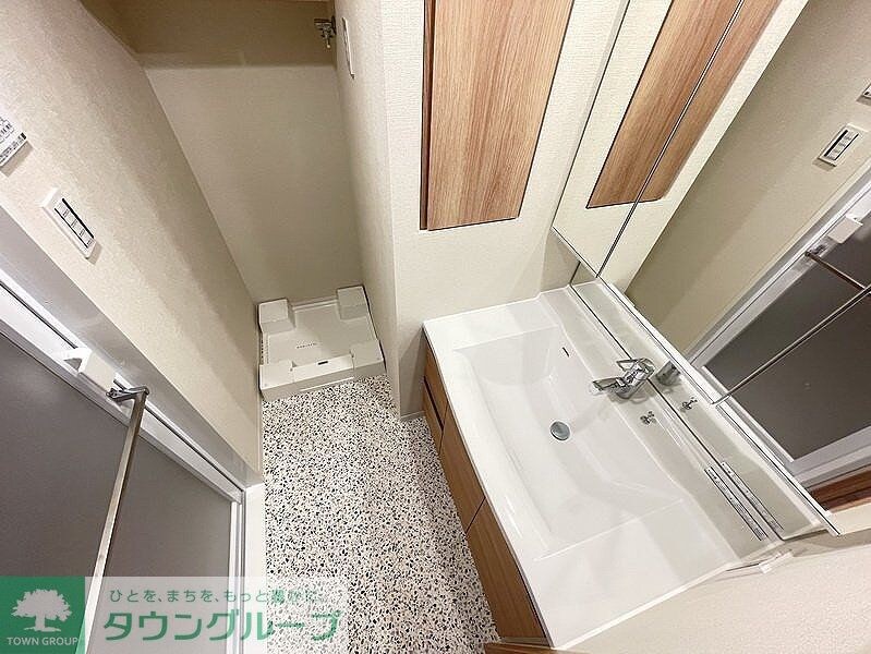 市谷台町坂フロントの物件内観写真