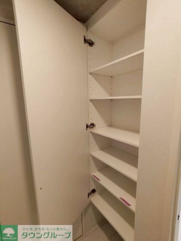 Fons Lucis Izumiの物件内観写真