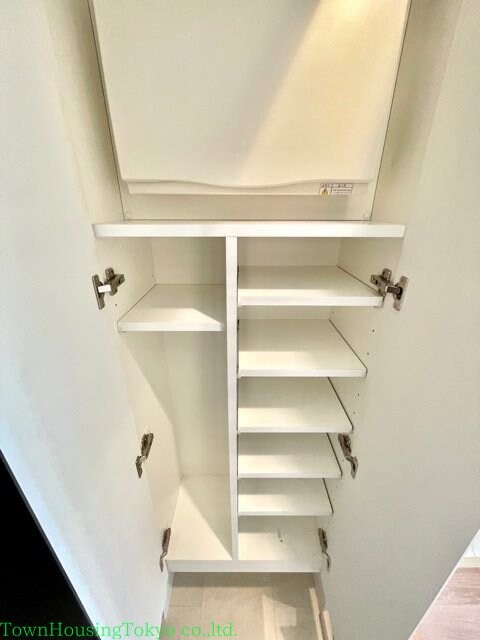 レジディア三宿の物件内観写真