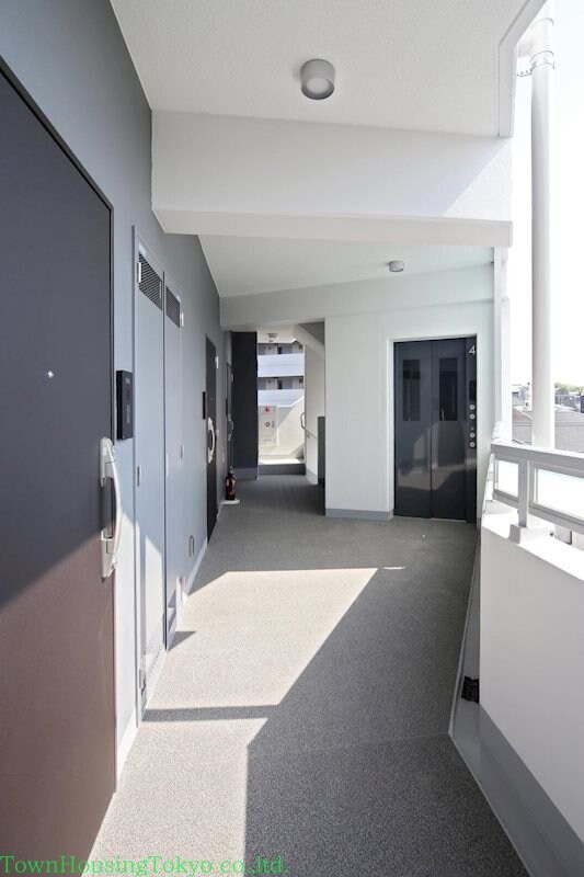 レジディア三宿の物件内観写真