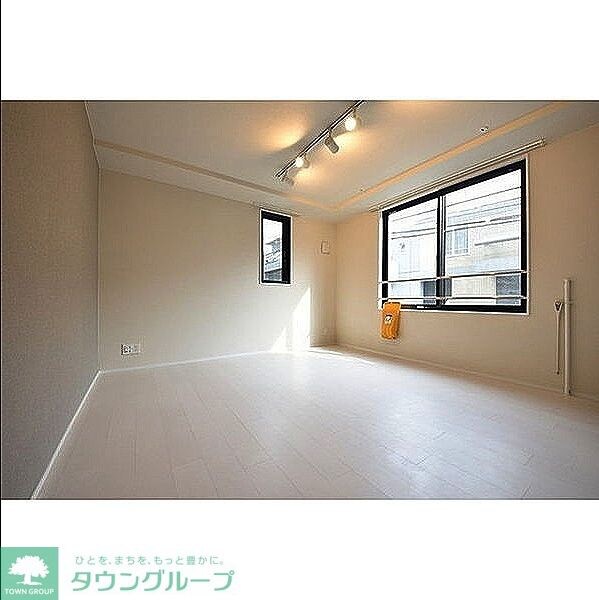 グローリオシェルト神宮前の物件内観写真