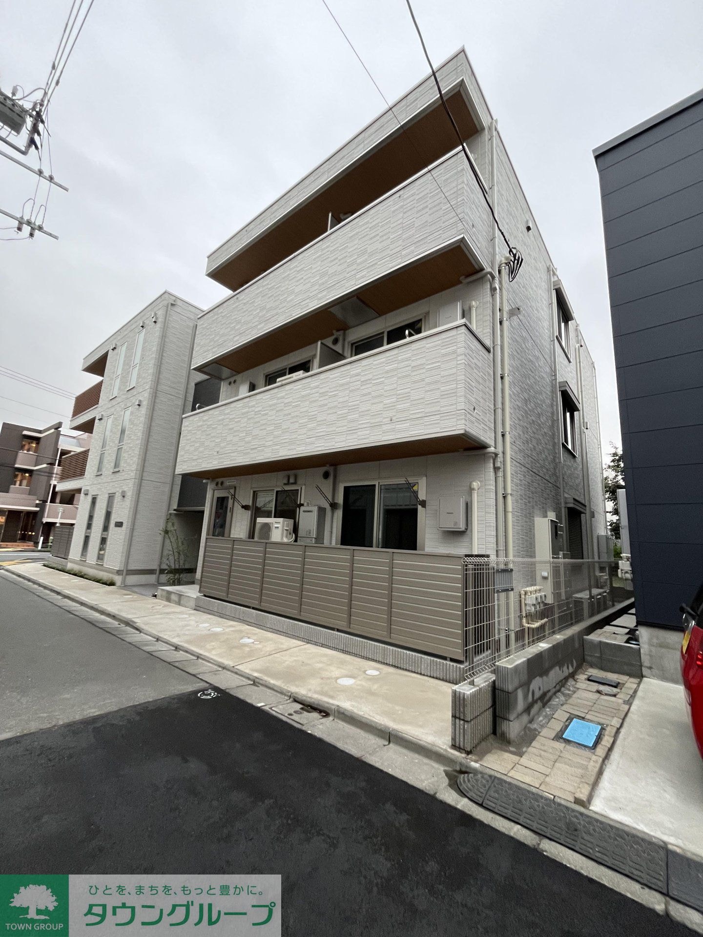 セレスティア小豆沢の物件外観写真