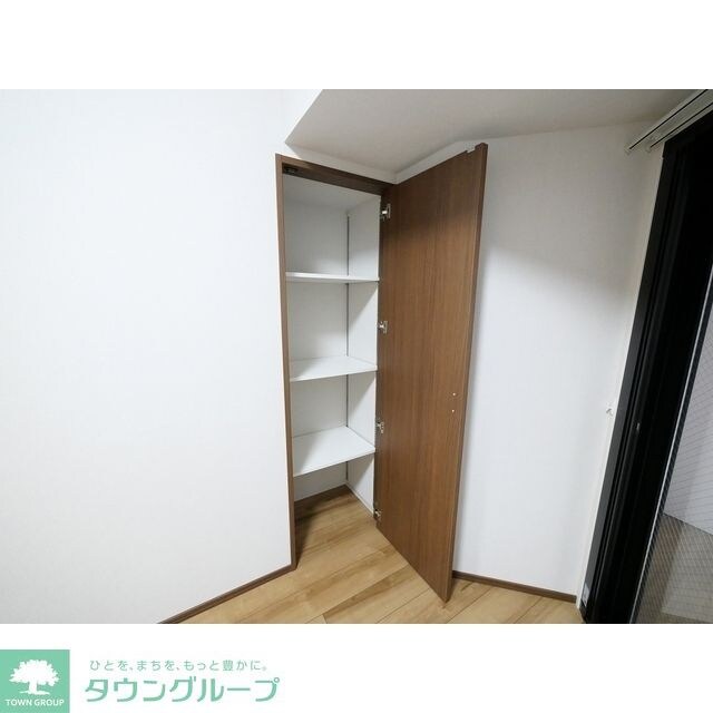 PEAKS神田の物件内観写真