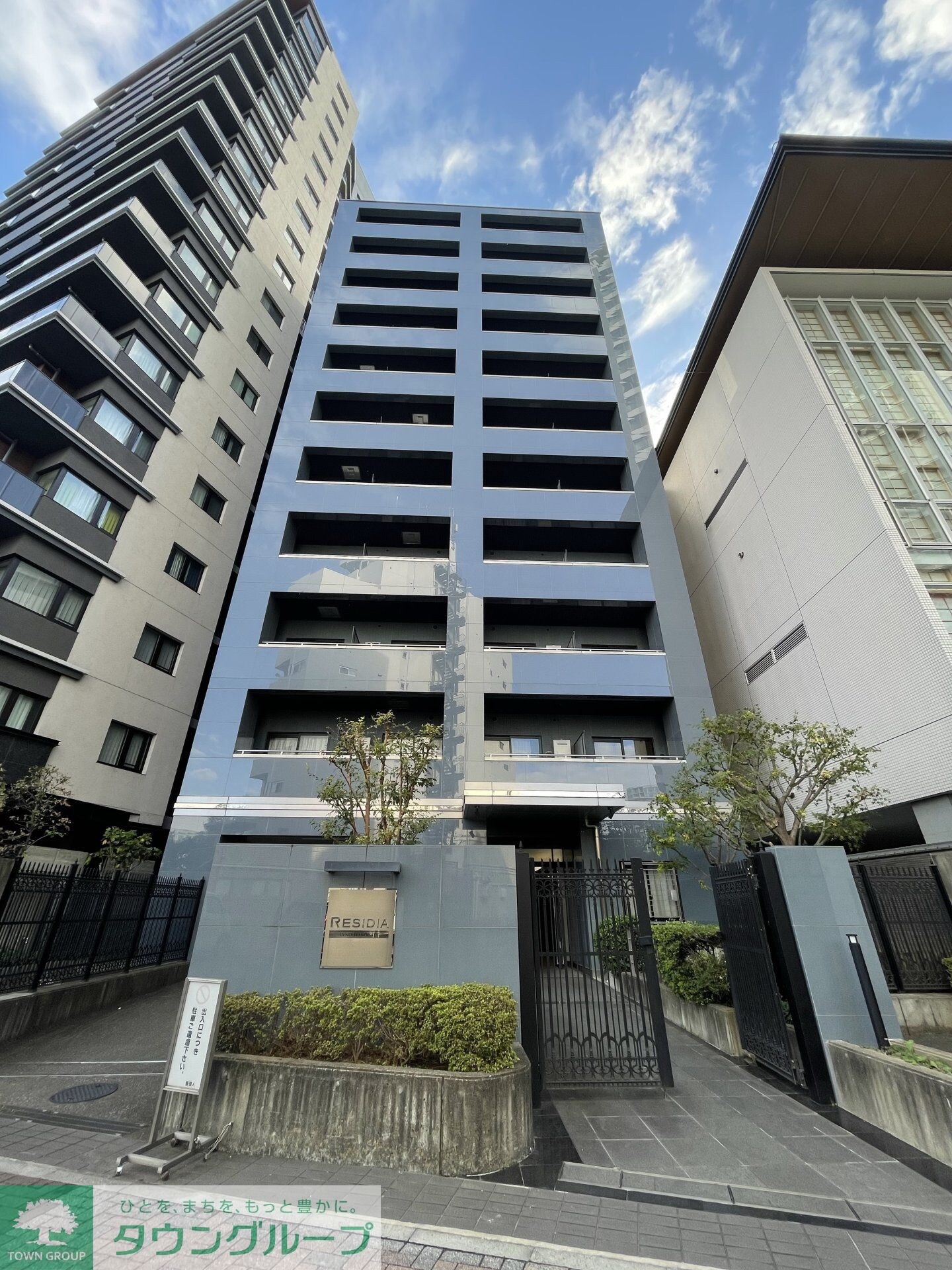 レジディア上野池之端の物件外観写真