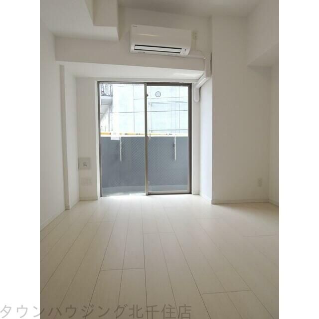 プレールドゥーク北千住の物件内観写真