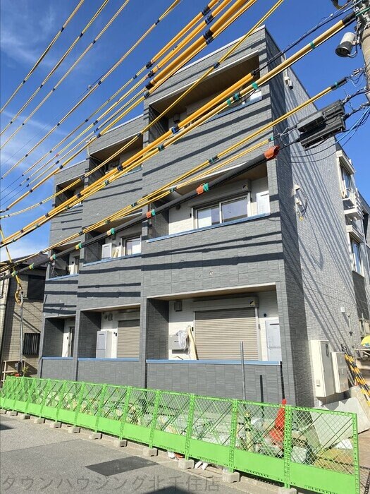 ルリアン西新井本町の物件外観写真